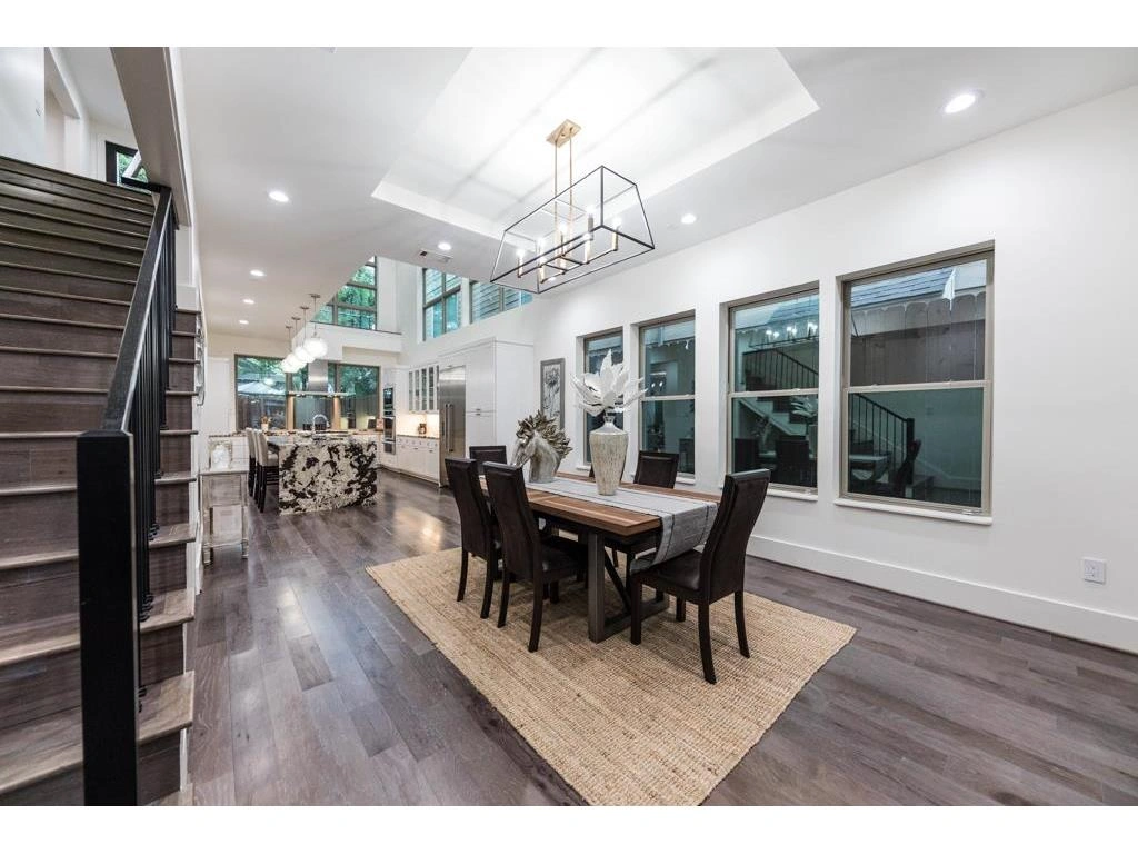 Custom Homes 1225 Welch 9